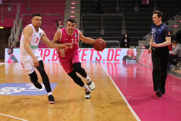 热烈讨论 热烈讨论